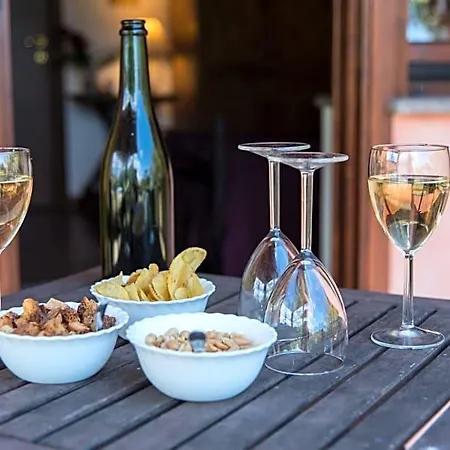 Olive Tree Hill Bed & Breakfast 4*